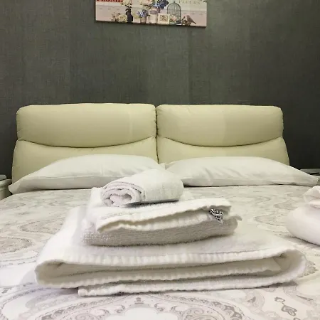 Bed and Breakfast Almayer Al Duomo Γκαέτα