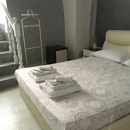 Almayer Al Duomo 3* Гаэта